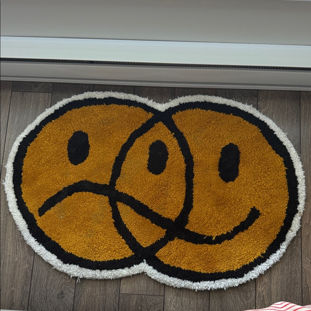 Smiley Face Yellow and Black Rug 🙂☹️
